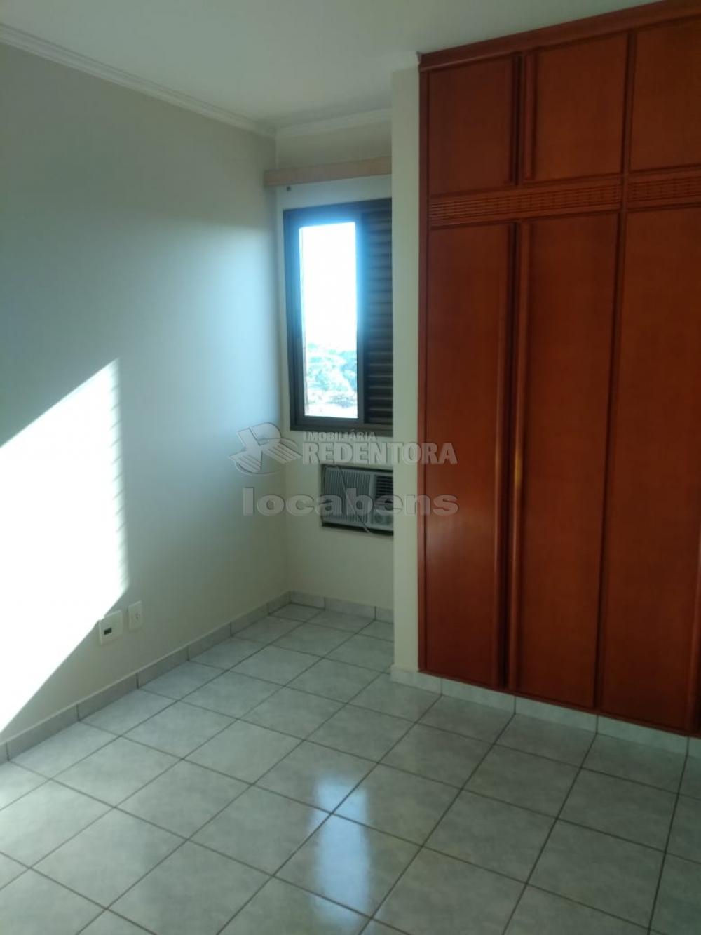 Comprar Apartamento / Padrão em São José do Rio Preto R$ 360.000,00 - Foto 8