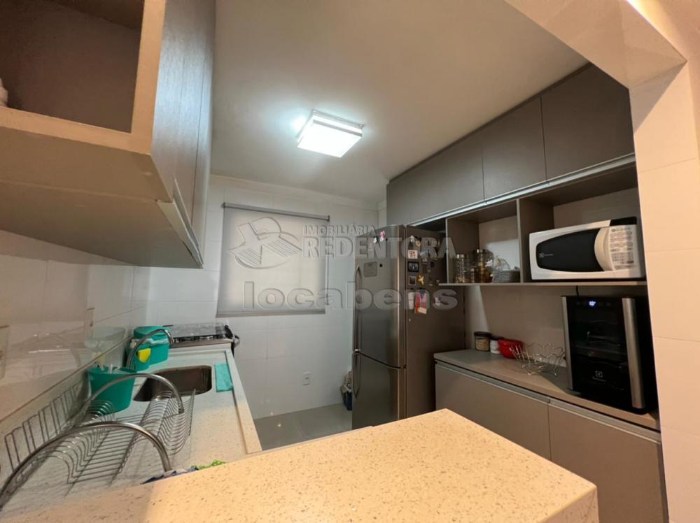 Comprar Apartamento / Padrão em São José do Rio Preto R$ 360.000,00 - Foto 3