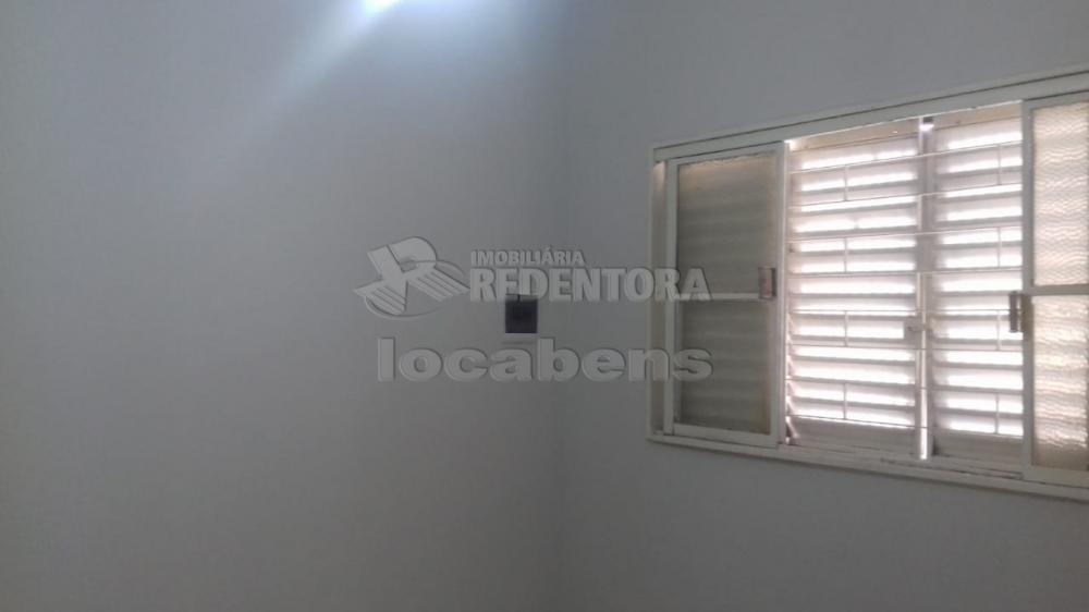 Comprar Casa / Padrão em São José do Rio Preto R$ 250.000,00 - Foto 3