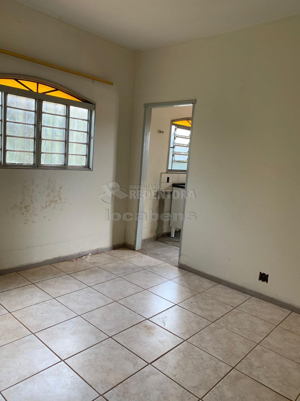 Alugar Casa / Padrão em São José do Rio Preto apenas R$ 900,00 - Foto 1