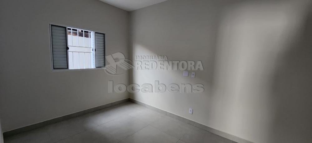 Alugar Casa / Padrão em São José do Rio Preto R$ 700,00 - Foto 5