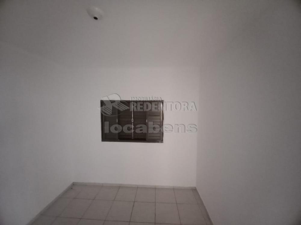 Alugar Casa / Padrão em São José do Rio Preto R$ 1.200,00 - Foto 6