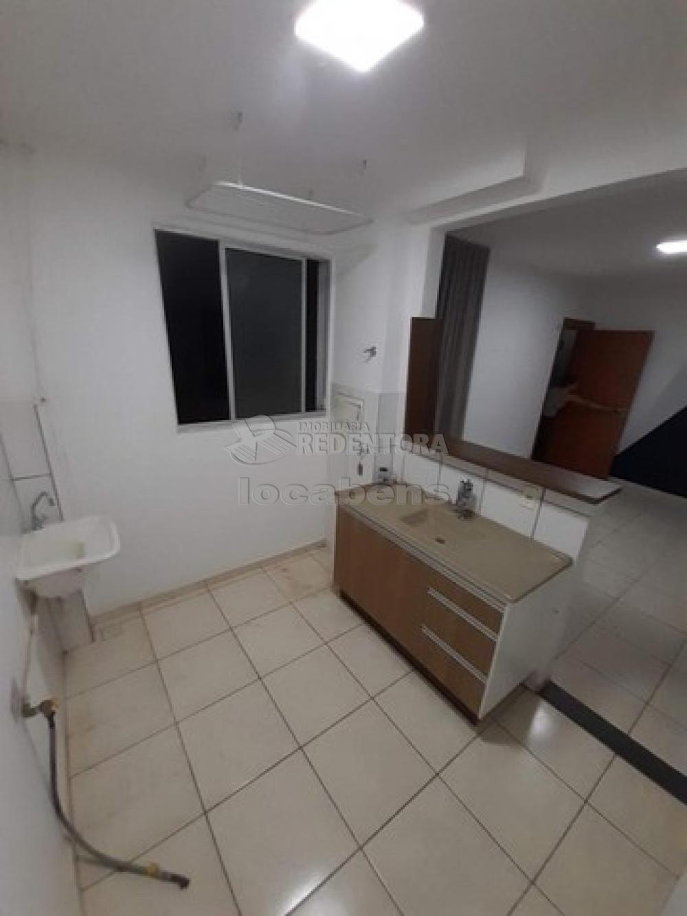 Comprar Apartamento / Padrão em São José do Rio Preto R$ 185.000,00 - Foto 3