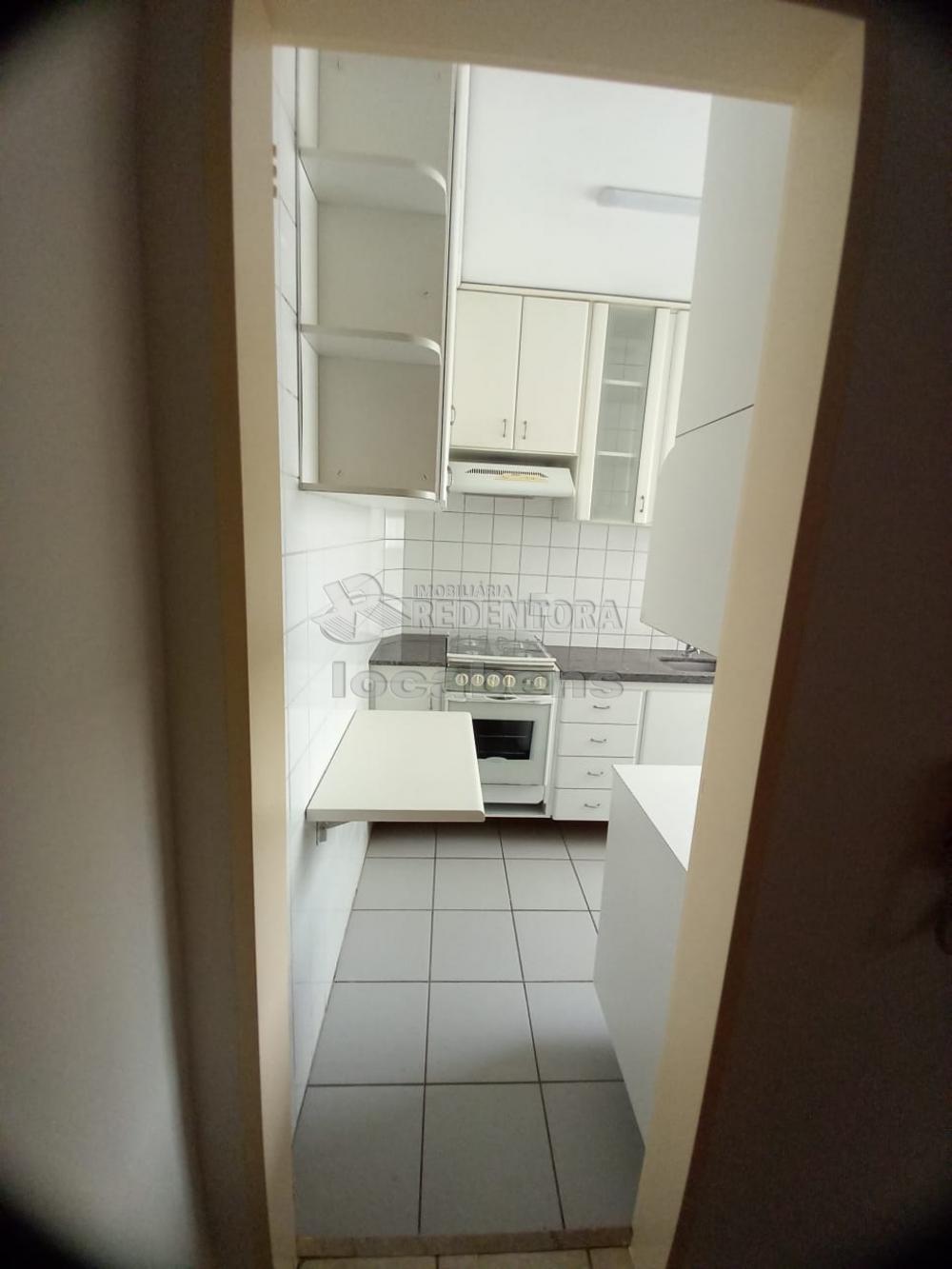 Alugar Apartamento / Padrão em São José do Rio Preto apenas R$ 750,00 - Foto 3