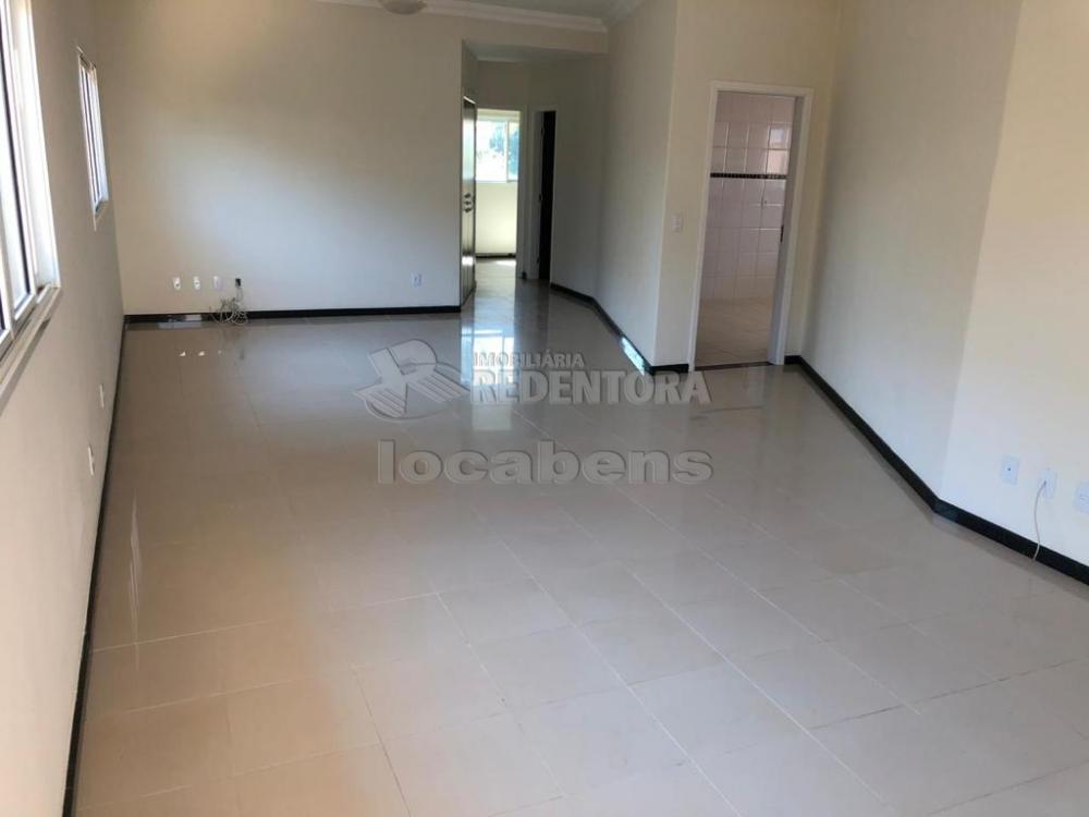 Alugar Casa / Condomínio em São José do Rio Preto R$ 4.740,00 - Foto 3