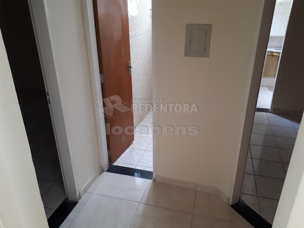 Alugar Casa / Padrão em São José do Rio Preto apenas R$ 1.100,00 - Foto 9