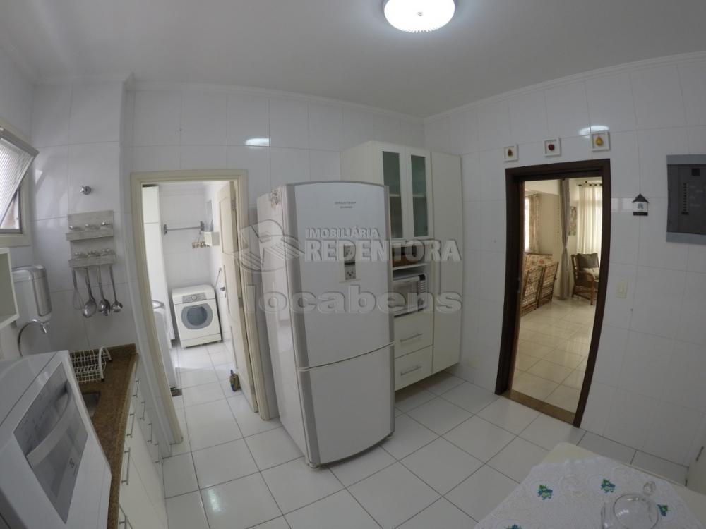 Comprar Apartamento / Padrão em Guarujá R$ 675.000,00 - Foto 9