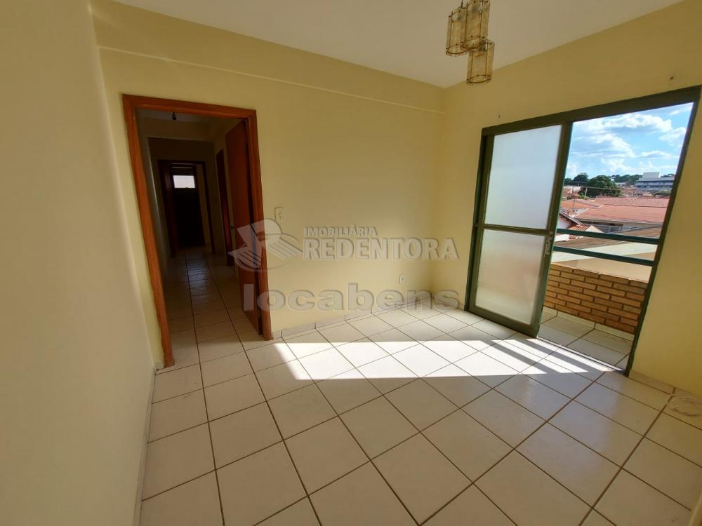 Alugar Apartamento / Padrão em São José do Rio Preto apenas R$ 750,00 - Foto 1