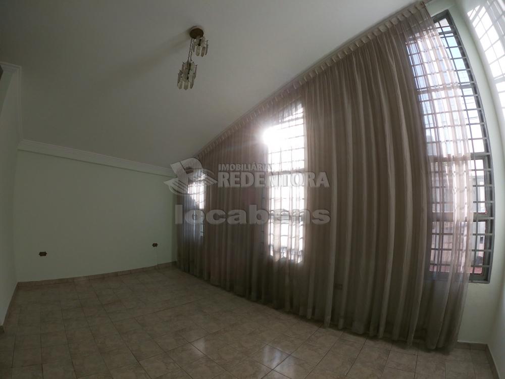 Alugar Casa / Padrão em São José do Rio Preto R$ 2.600,00 - Foto 3