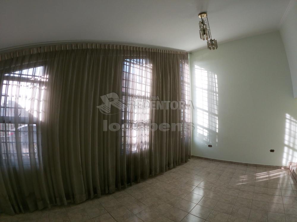 Alugar Casa / Padrão em São José do Rio Preto R$ 2.600,00 - Foto 4