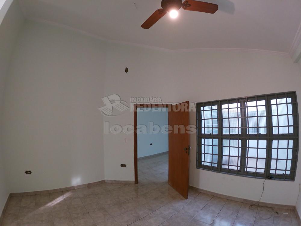 Alugar Casa / Padrão em São José do Rio Preto R$ 2.600,00 - Foto 6