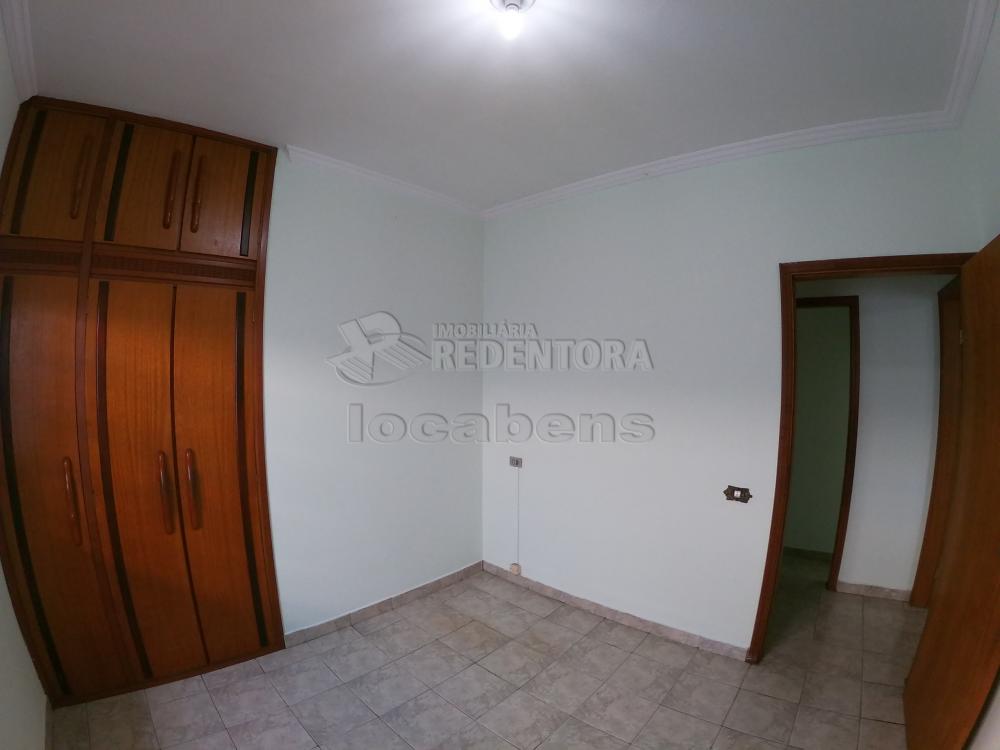 Alugar Casa / Padrão em São José do Rio Preto R$ 2.600,00 - Foto 17