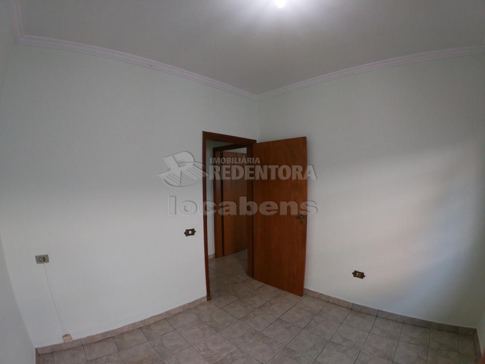 Alugar Casa / Padrão em São José do Rio Preto R$ 2.600,00 - Foto 18