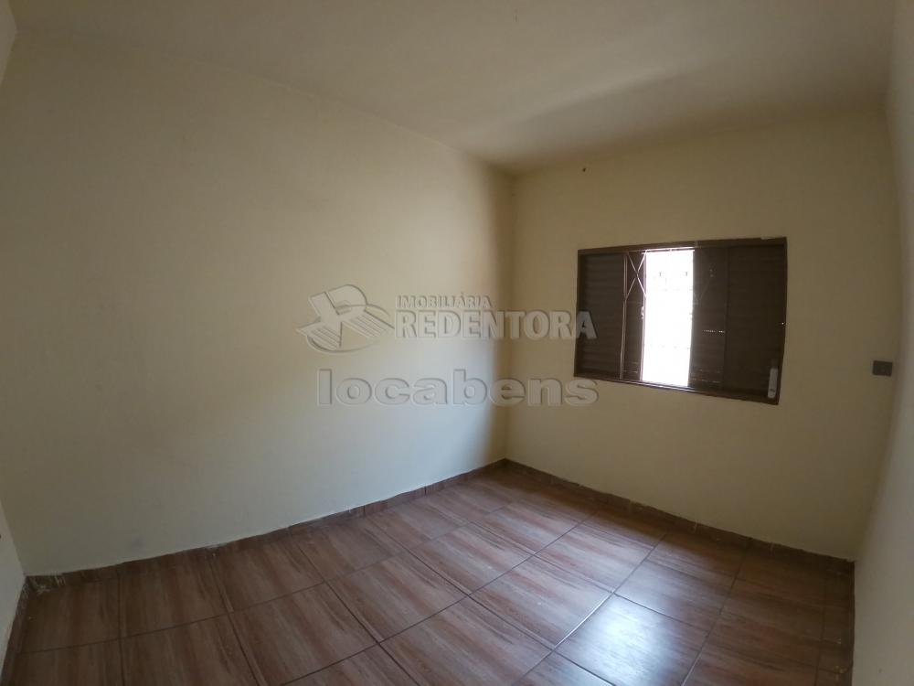 Alugar Casa / Padrão em São José do Rio Preto R$ 650,00 - Foto 5