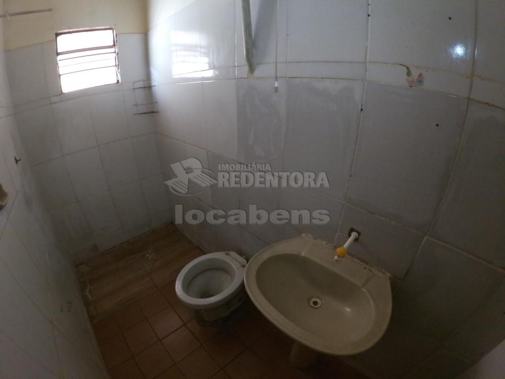 Alugar Casa / Padrão em São José do Rio Preto R$ 650,00 - Foto 8