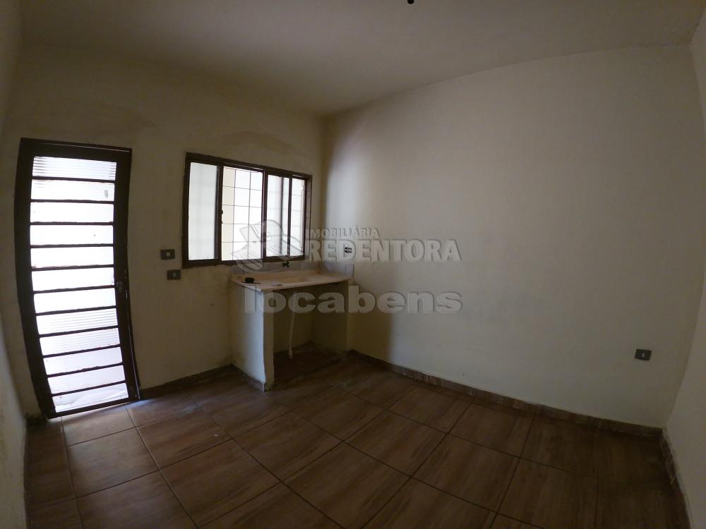 Alugar Casa / Padrão em São José do Rio Preto R$ 650,00 - Foto 10