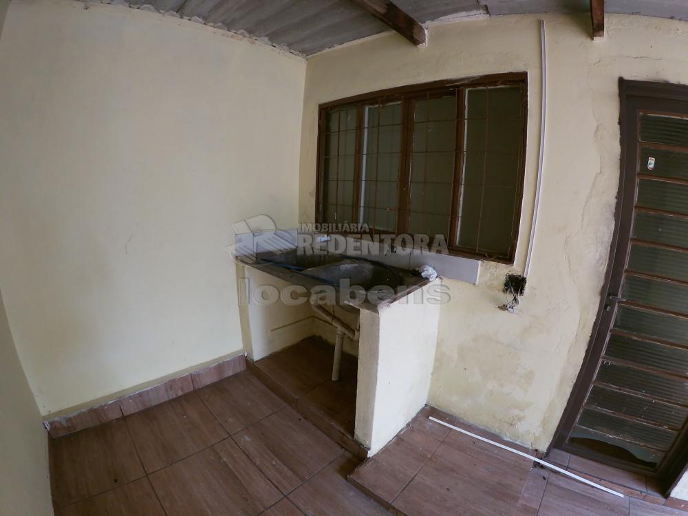 Alugar Casa / Padrão em São José do Rio Preto R$ 650,00 - Foto 12