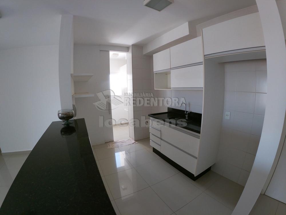 Alugar Apartamento / Padrão em São José do Rio Preto R$ 2.500,00 - Foto 8