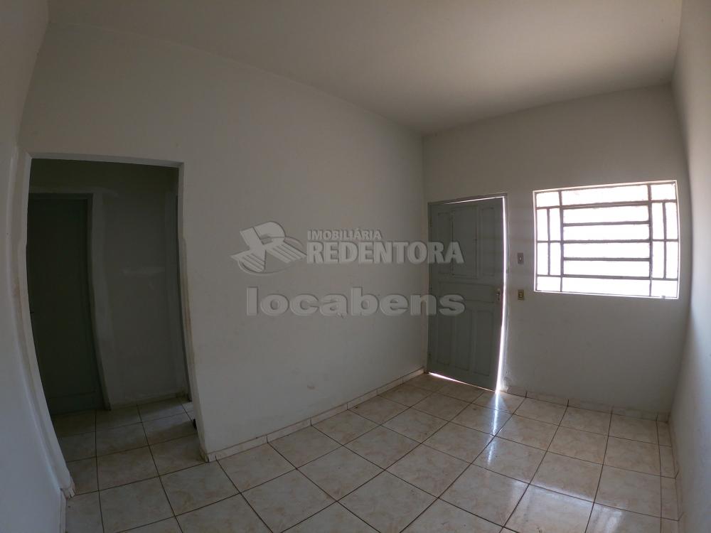 Alugar Casa / Padrão em São José do Rio Preto apenas R$ 800,00 - Foto 4