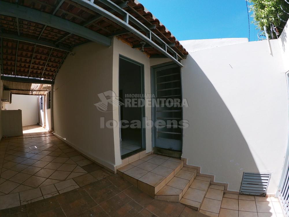 Alugar Casa / Padrão em São José do Rio Preto apenas R$ 900,00 - Foto 1