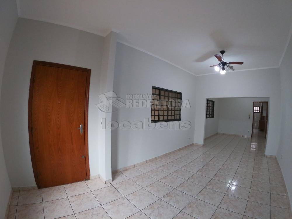 Alugar Casa / Padrão em São José do Rio Preto R$ 2.600,00 - Foto 4