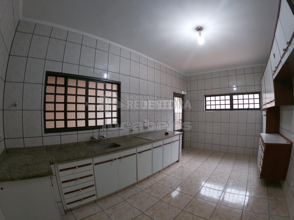 Alugar Casa / Padrão em São José do Rio Preto R$ 2.600,00 - Foto 9