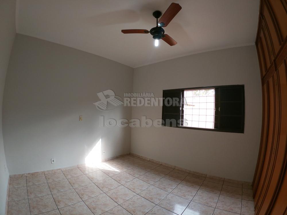 Alugar Casa / Padrão em São José do Rio Preto R$ 2.600,00 - Foto 12