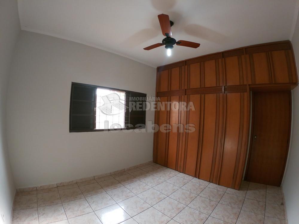 Alugar Casa / Padrão em São José do Rio Preto R$ 2.600,00 - Foto 13