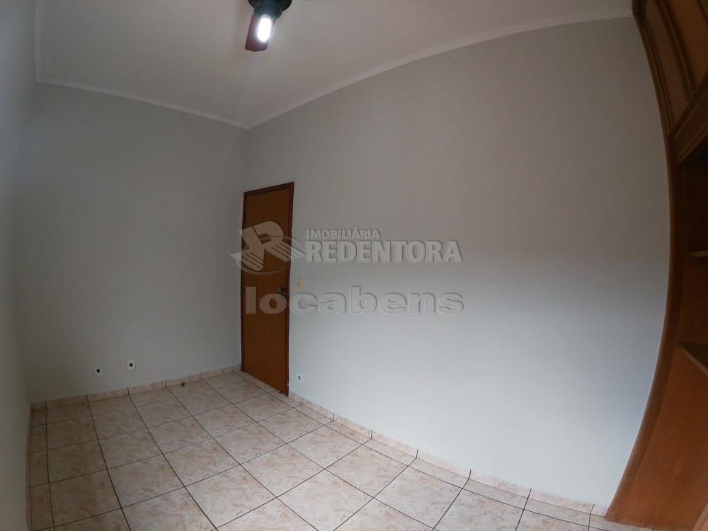 Alugar Casa / Padrão em São José do Rio Preto R$ 2.600,00 - Foto 18