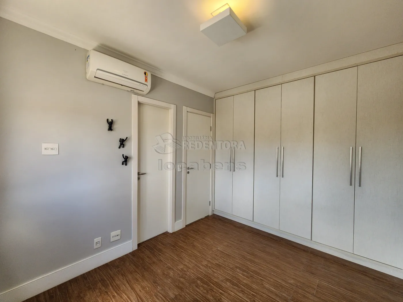 Apartamento para alugar com 2 quartos, 83m² - Foto 11