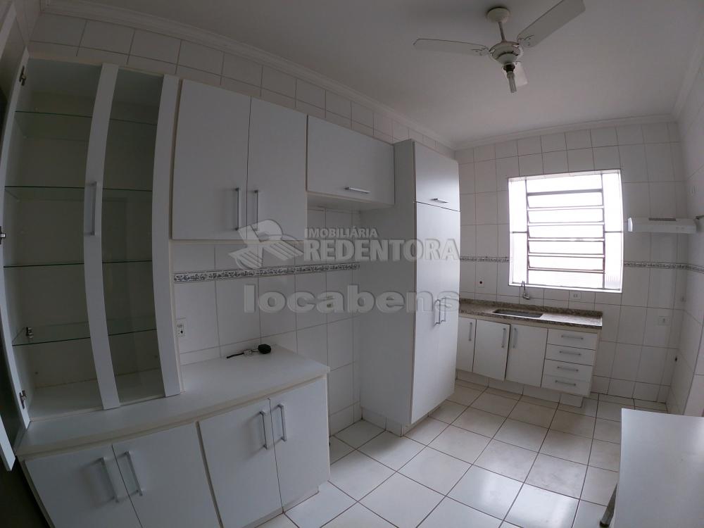 Alugar Apartamento / Padrão em São José do Rio Preto R$ 800,00 - Foto 5