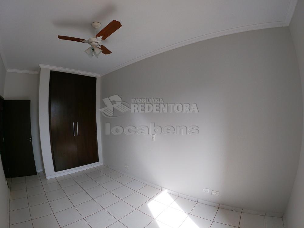 Alugar Apartamento / Padrão em São José do Rio Preto R$ 800,00 - Foto 16