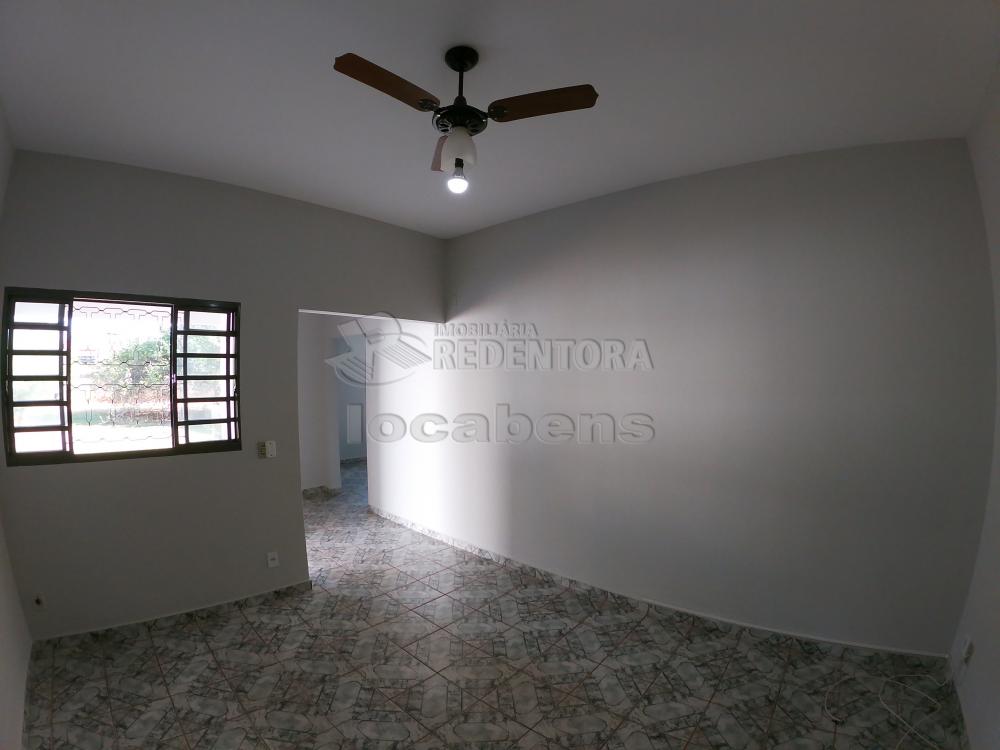 Alugar Casa / Padrão em São José do Rio Preto R$ 900,00 - Foto 6