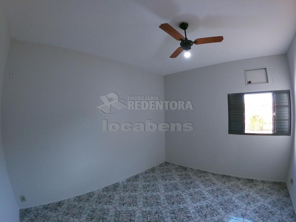 Alugar Casa / Padrão em São José do Rio Preto R$ 900,00 - Foto 12