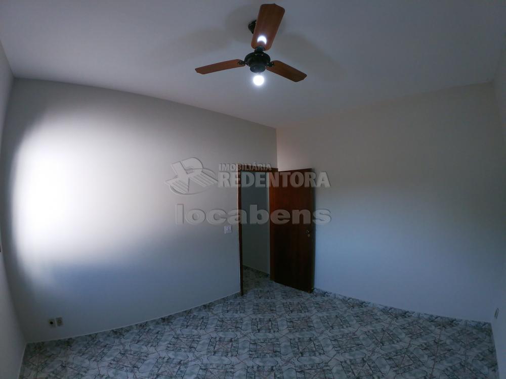 Alugar Casa / Padrão em São José do Rio Preto R$ 900,00 - Foto 14