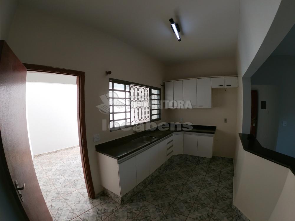 Alugar Casa / Padrão em São José do Rio Preto R$ 900,00 - Foto 18