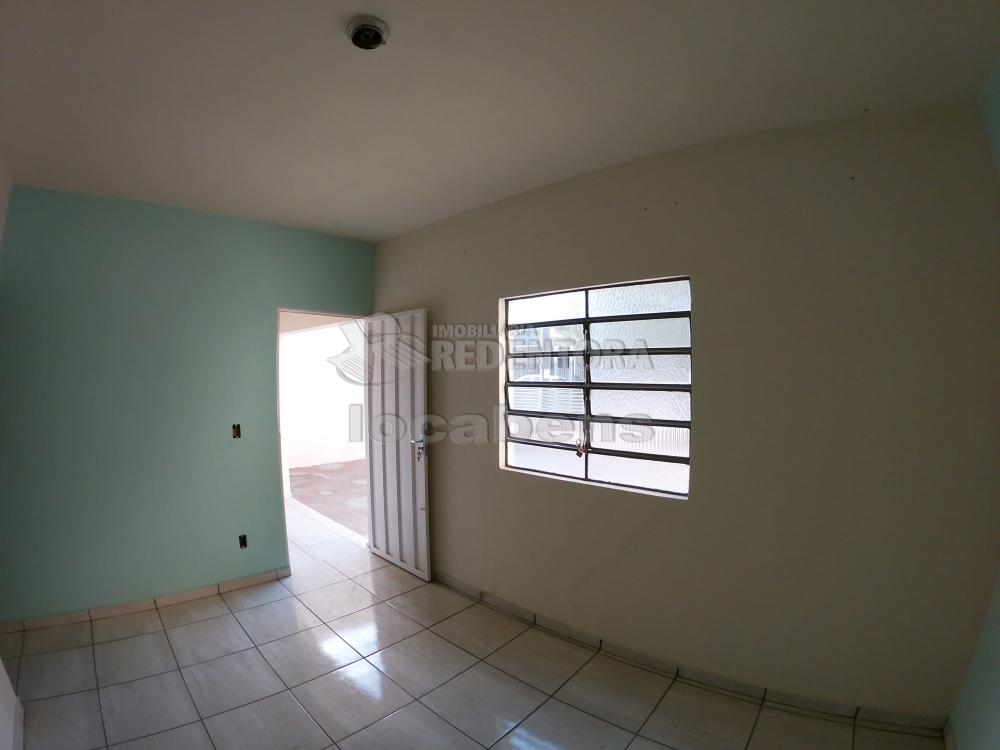 Alugar Casa / Padrão em São José do Rio Preto apenas R$ 850,00 - Foto 4