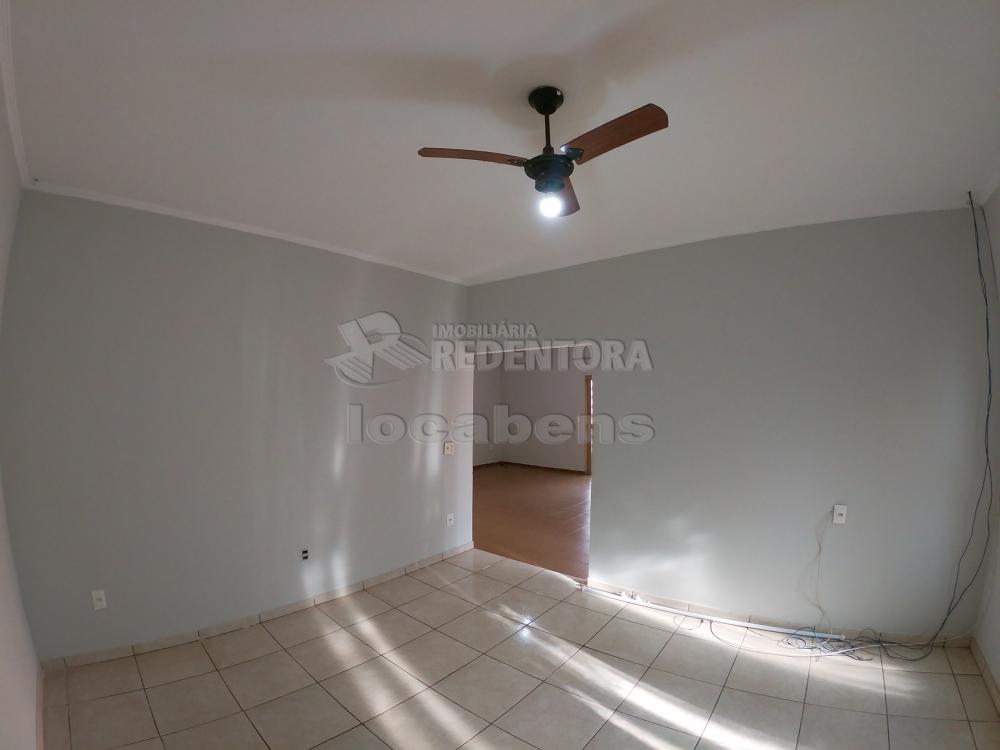 Alugar Casa / Padrão em São José do Rio Preto R$ 2.000,00 - Foto 6