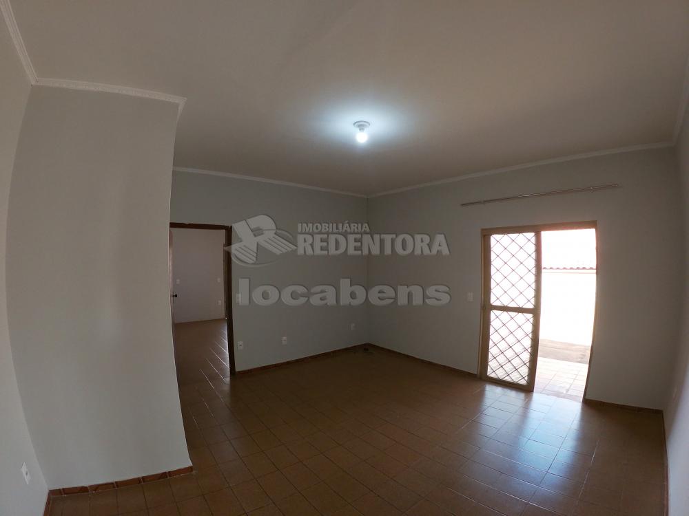 Alugar Casa / Padrão em São José do Rio Preto R$ 2.000,00 - Foto 7