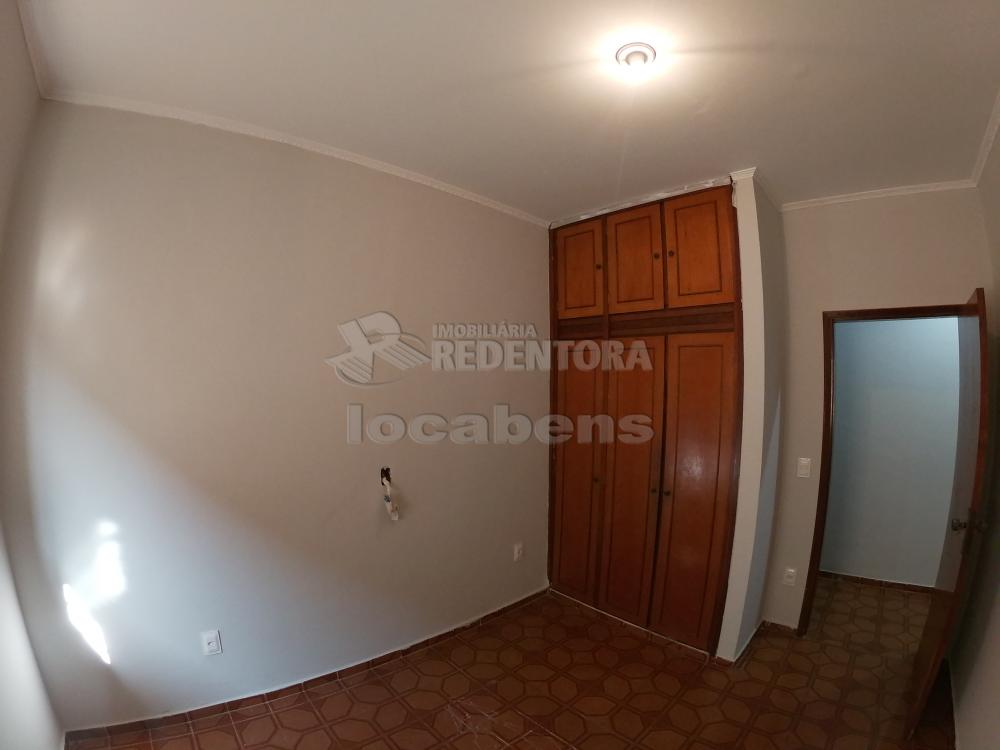 Alugar Casa / Padrão em São José do Rio Preto R$ 2.000,00 - Foto 15