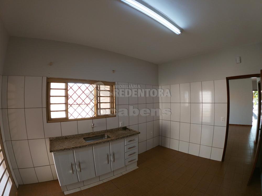 Alugar Casa / Padrão em São José do Rio Preto R$ 2.000,00 - Foto 22