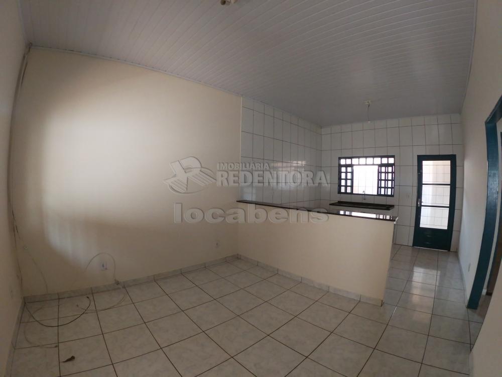 Alugar Casa / Padrão em São José do Rio Preto apenas R$ 800,00 - Foto 2