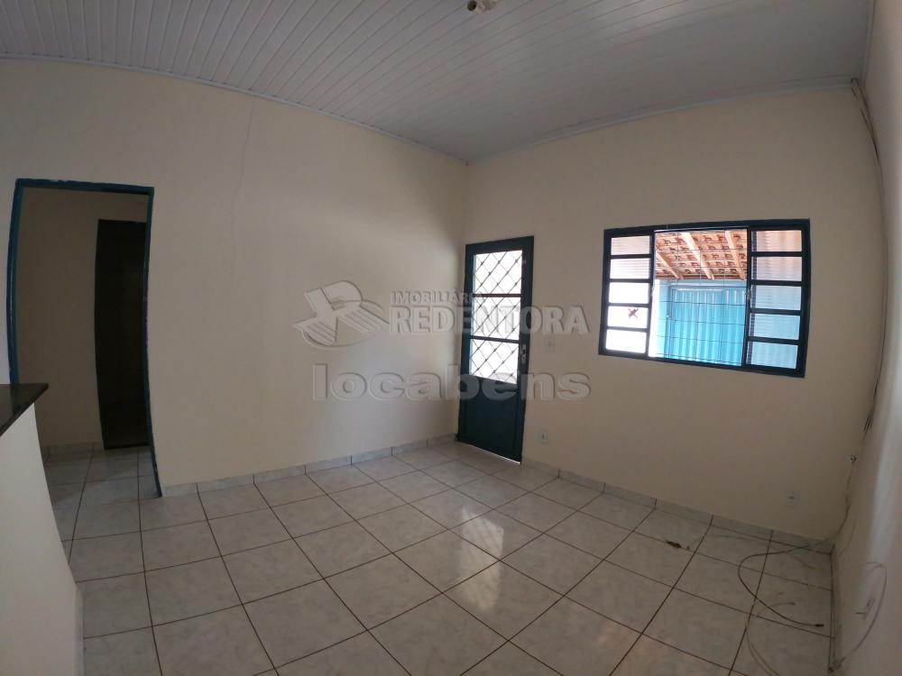 Alugar Casa / Padrão em São José do Rio Preto apenas R$ 800,00 - Foto 4