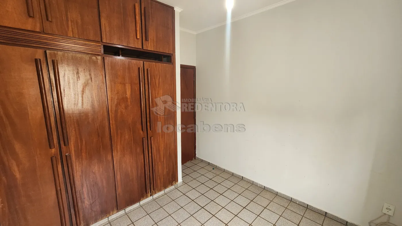 Alugar Casa / Padrão em São José do Rio Preto R$ 2.200,00 - Foto 22