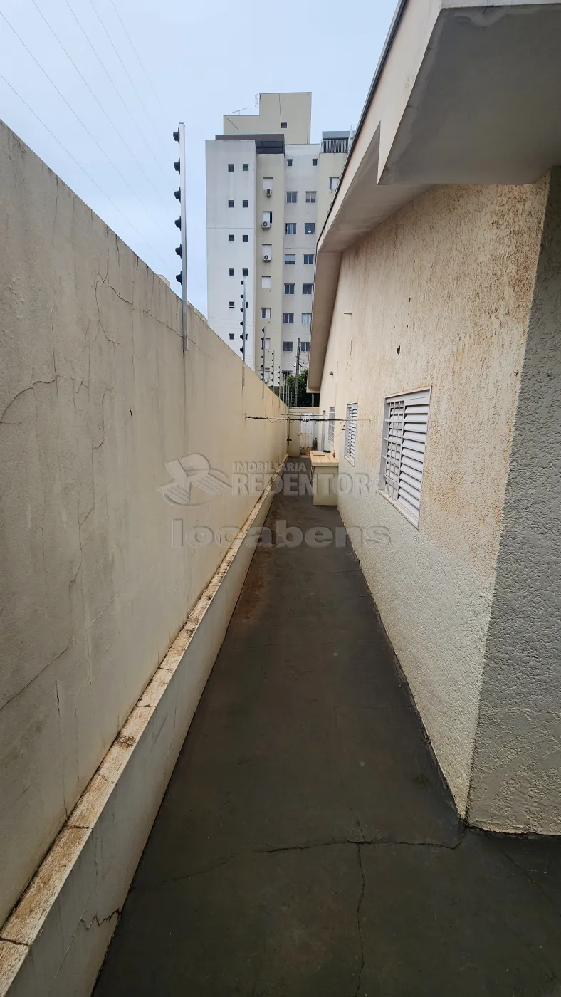 Alugar Casa / Padrão em São José do Rio Preto R$ 2.200,00 - Foto 32