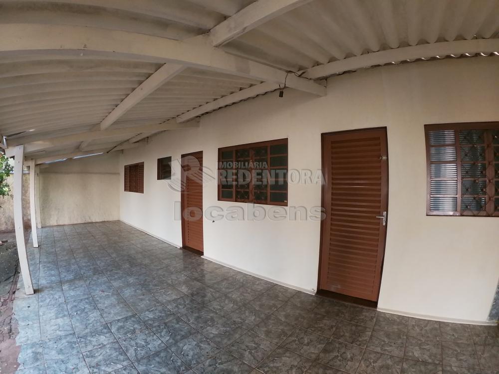 Alugar Casa / Padrão em São José do Rio Preto apenas R$ 750,00 - Foto 1