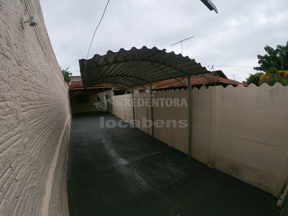 Alugar Casa / Padrão em São José do Rio Preto R$ 800,00 - Foto 2