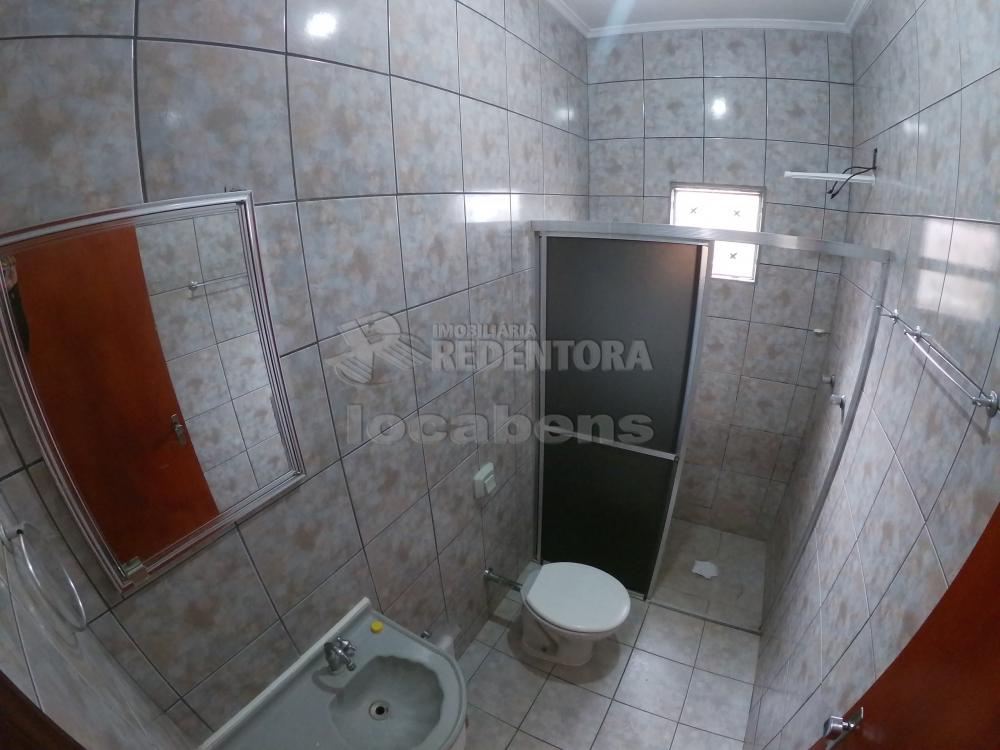 Alugar Casa / Padrão em São José do Rio Preto R$ 800,00 - Foto 11