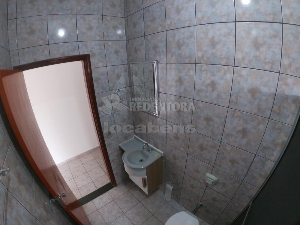 Alugar Casa / Padrão em São José do Rio Preto R$ 800,00 - Foto 12