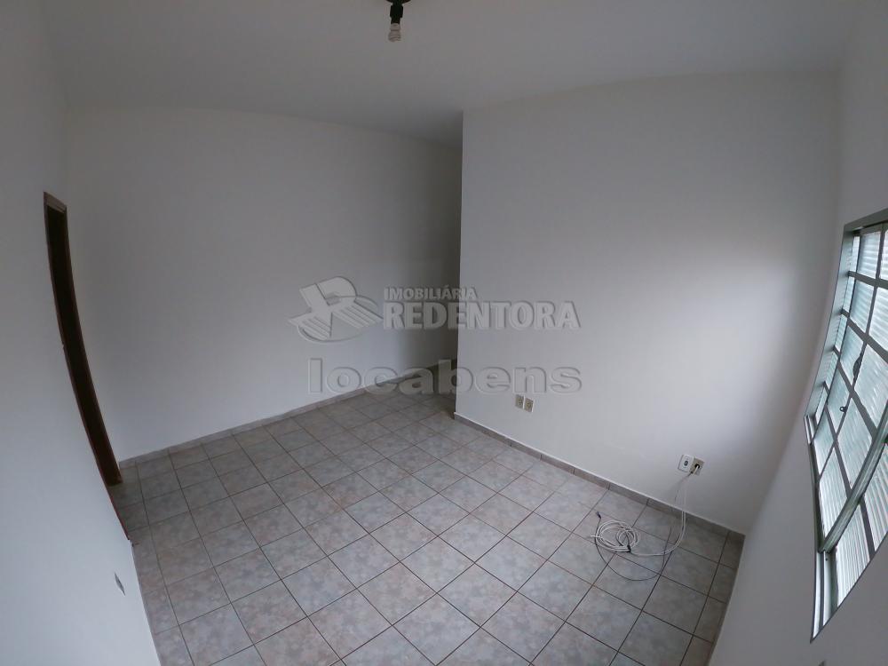 Alugar Casa / Padrão em São José do Rio Preto R$ 800,00 - Foto 13